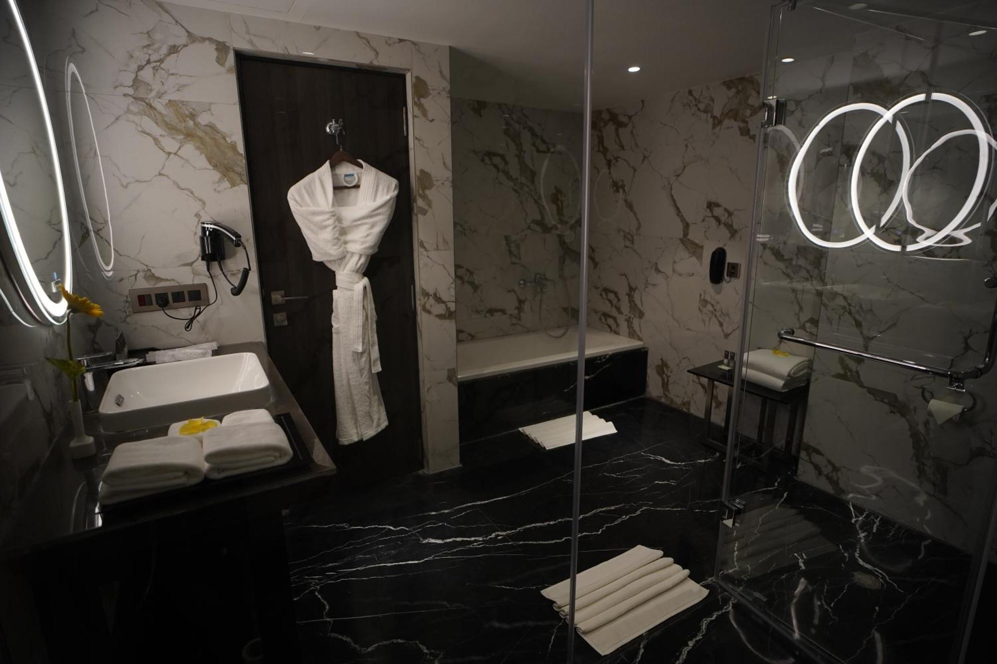 Hotel Soot Calcutta  Esterno foto